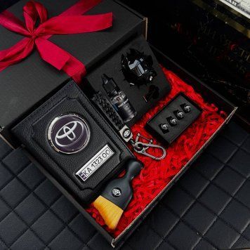 Подарунковий BLACK набір для власників TOYOTA