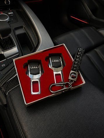 Подарунковий набір AUDI заглушки ременів безпеки + шкіряний брелок для ключів