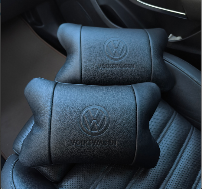 Преміальний набір автоподушок VOLKSWAGEN із натуральної шкіри &ndash; подушки + брелок