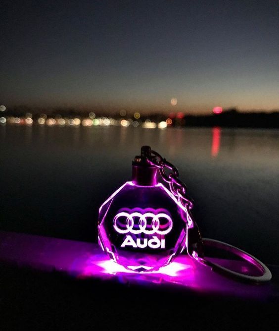 Led брелок кристал з підсвічуванням AUDI