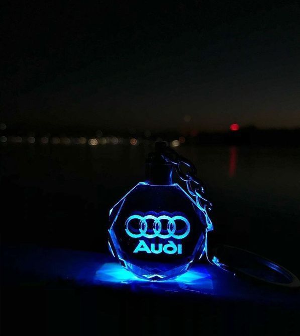 Led брелок кристал з підсвічуванням AUDI