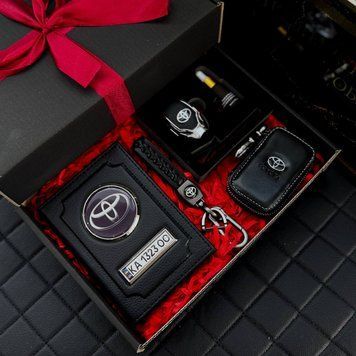 Подарунковий набір 4в1 для власників TOYOTA