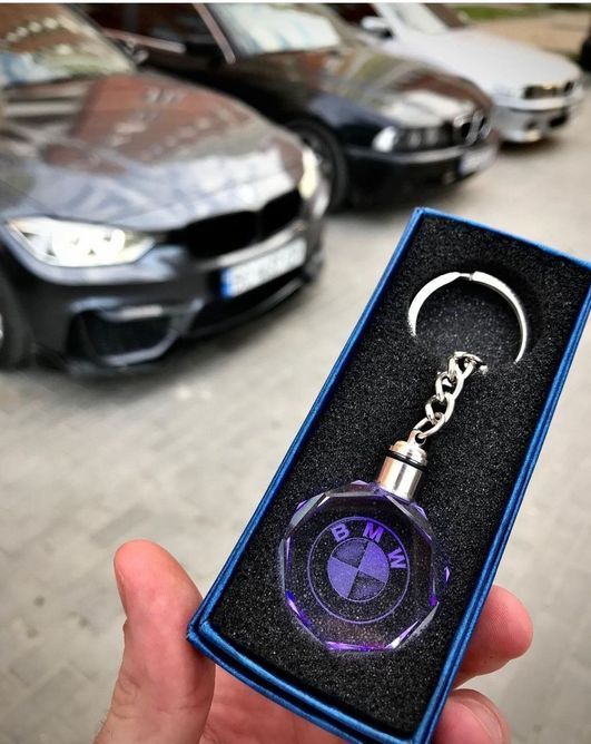 Led брелок кристалл с подсветкой BMW