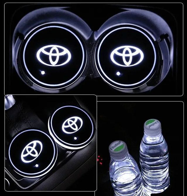 Подсветка подстаканника с логотипом автомобиля TOYOTA