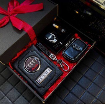 Подарочный набор 4в1 для владельцев AUDI