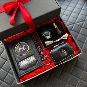 Подарунковий набір 4в1 для власників HYUNDAI