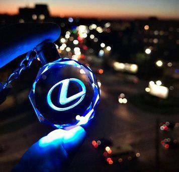 Led брелок кристалл с подсветкой LEXUS