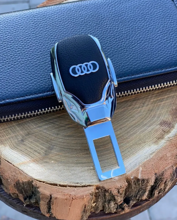 Заглушка-перехідник з логотипом AUDI (1 шт)