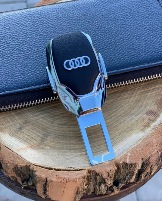 Заглушка-перехідник з логотипом AUDI (1 шт)