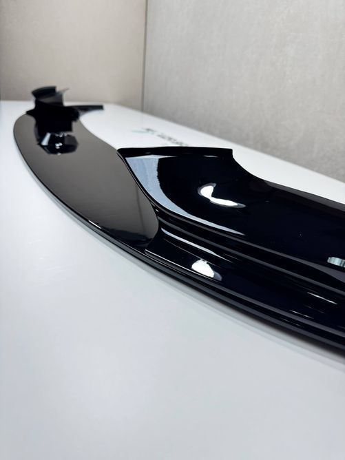 Губа BMW F10 F11 M paket Чорный глянець