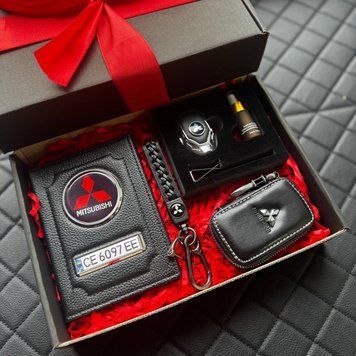 Подарочный набор 4в1 для владельцев MITSUBISHI