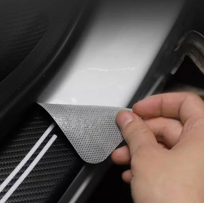 Защитная пленка накладка на пороги для Audi Черный Карбон 4 шт