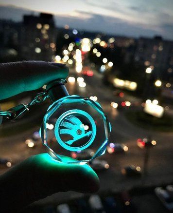 Led брелок кристалл с подсветкой SKODA