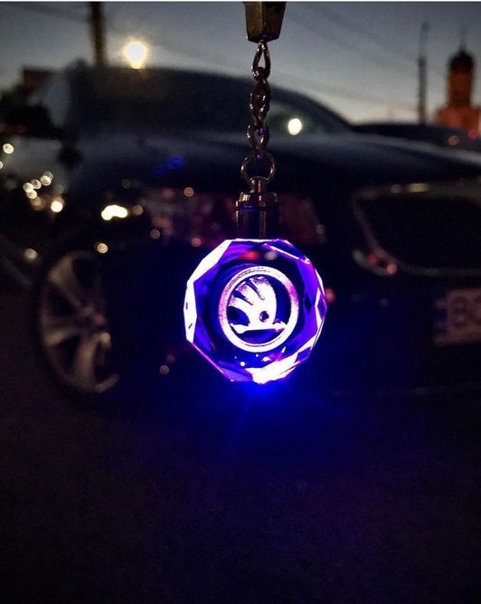 Led брелок кристал з підсвічуванням SKODA