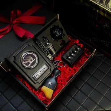 Подарунковий BLACK набір для власників SKODA