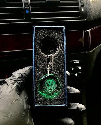 Led брелок кристал з підсвічуванням VOLKSWAGEN