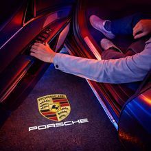 Підсвічування дверей з логотипом PORSCHE 2шт