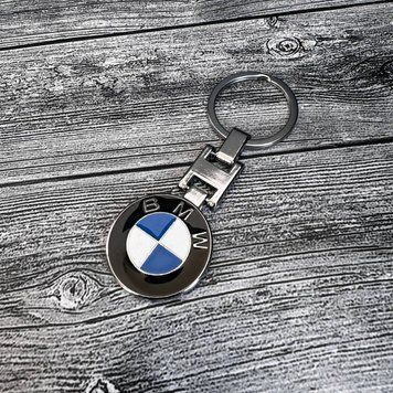Металевий стильний брелок з логотипом BMW