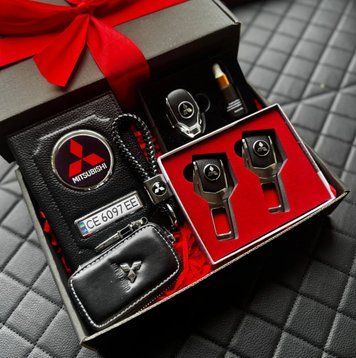 Подарочный LUX набор для владельцев MITSUBISHI
