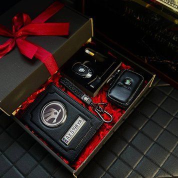 Подарунковий набір 4в1 для власників SKODA