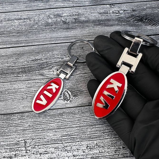 Металевий стильний брелок з логотипом KIA