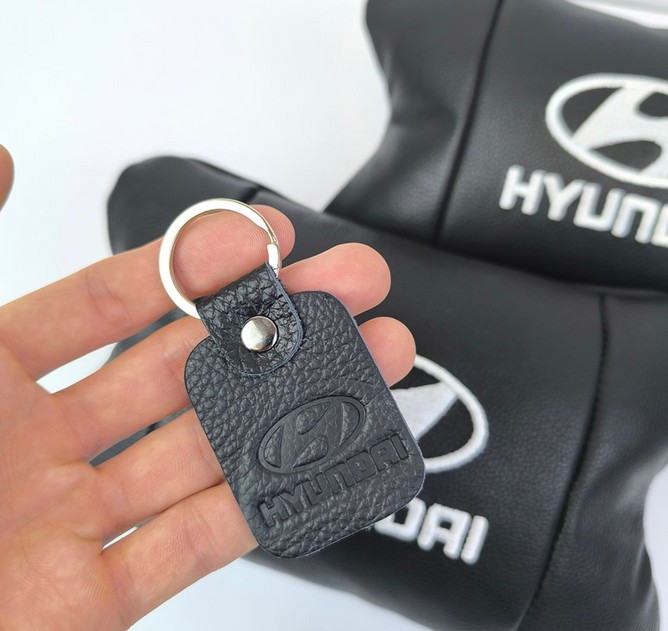 Набір шкіряних подушок HYUNDAI з натуральної італійської шкіри + фірмовий брелок у подарунок