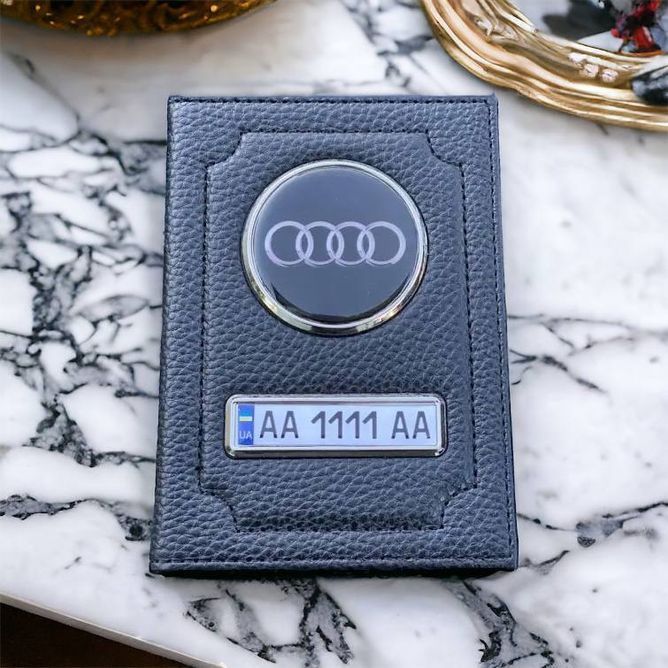 Шкіряна обкладинка для автодокументів AUDI з логотимом і держ.номером авто