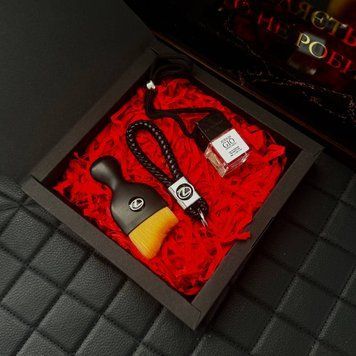 Подарунковий набір LEXUS Шкіряний брелок + автопарфюм + щітка для чистки салону