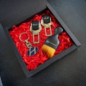 Подарунковий набір 3в1 для власників HYUNDAI заглушки + брелок + щітка для чистки салону