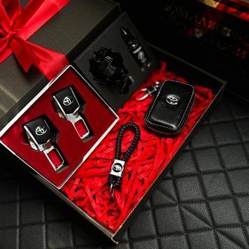 Ексклюзивний набір аксесуарів для власника TOYOTA