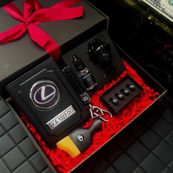 Подарунковий BLACK набір для власників LEXUS